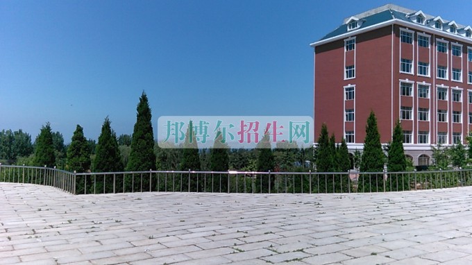 大連楓葉職業(yè)技術(shù)學院網(wǎng)站網(wǎng)址