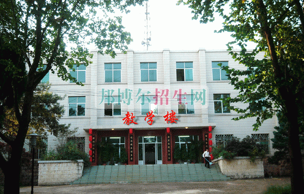 云南商務(wù)職業(yè)學院招生辦聯(lián)系電話