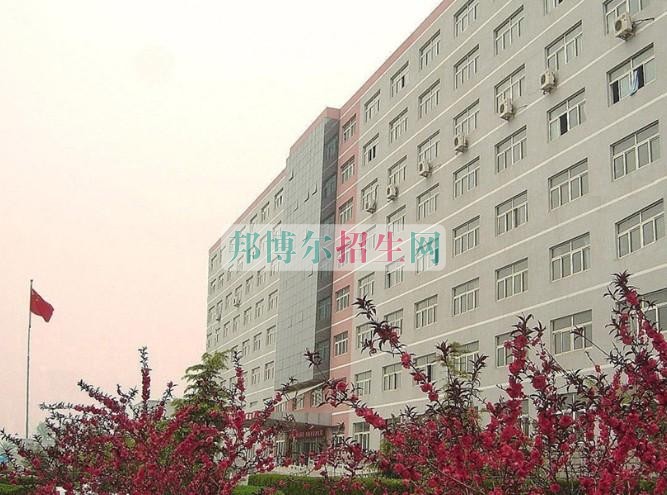 北京經(jīng)貿(mào)職業(yè)學(xué)招生辦聯(lián)系電話(huà)