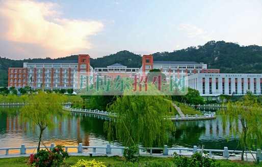 廈門醫(yī)學(xué)高等??茖W(xué)校