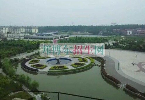 湖北中醫(yī)藥高等?？茖W校