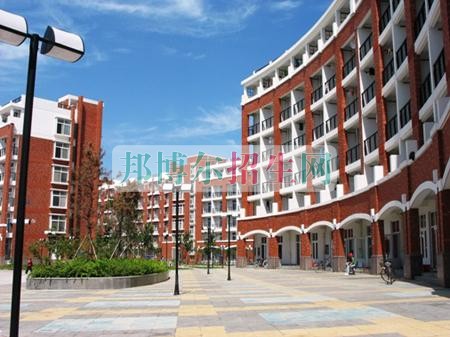 上海邦德職業(yè)技術學院招生辦聯(lián)系電話