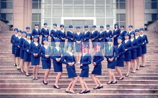 中?？粘擞心男? width=