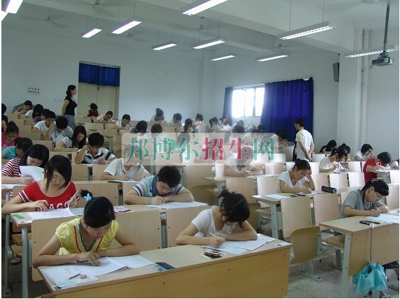 中?？粘嗽趺纯即髮? width=