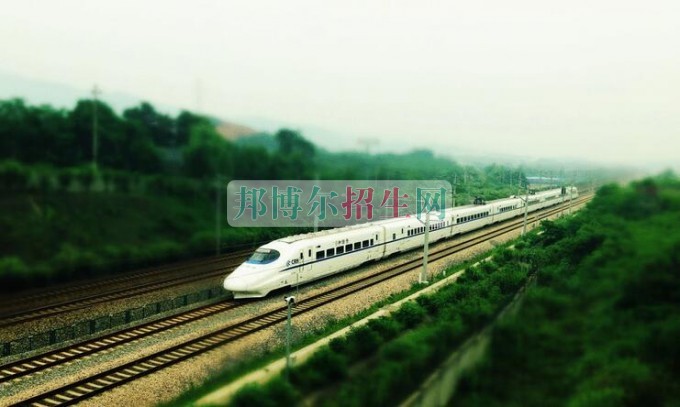 女生學鐵路專業(yè)