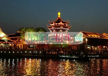 中國計(jì)量學(xué)院現(xiàn)代科技學(xué)院周邊環(huán)境