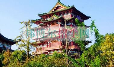 江西先鋒軟件職業(yè)技術(shù)學院周邊環(huán)境