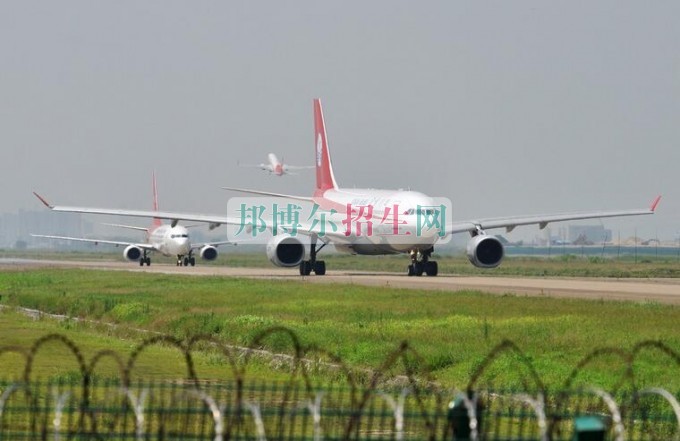 女生適合飛機(jī)維修嗎