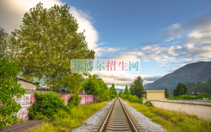 女生學鐵道工程技術(shù)專業(yè)