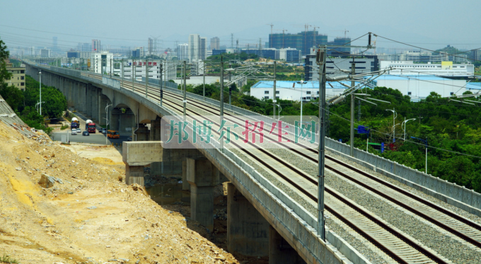 以鐵道工程技術(shù)專業(yè)為王牌的大專學校有哪些