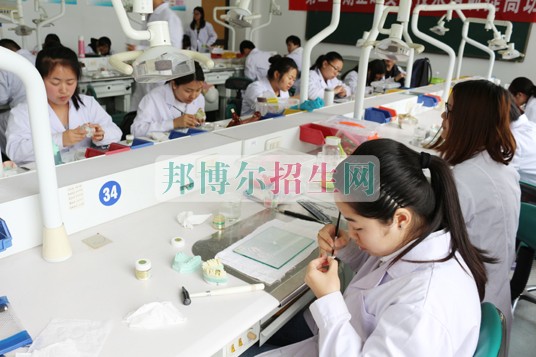 中?？谇会t(yī)學(xué)怎么考大專