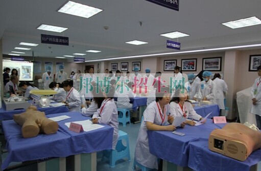 男生讀臨床醫(yī)學怎么樣