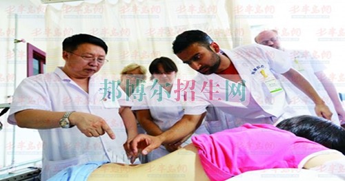 針灸推拿開(kāi)設(shè)有哪些課程