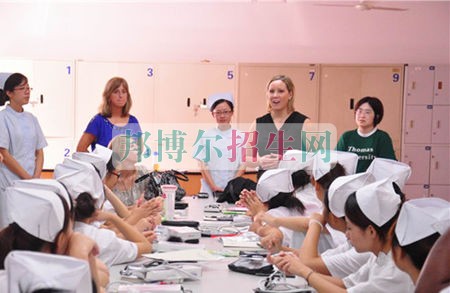 成都到哪里讀高級護(hù)理好