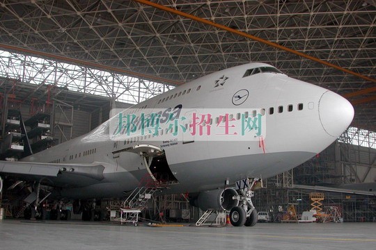 成都好一點的飛機維修大專學(xué)校