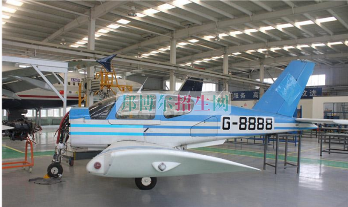 成都飛機維修比較好的大專學(xué)校