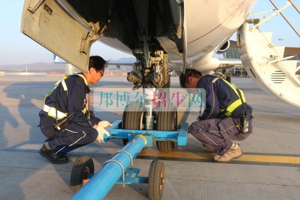 成都最好的飛機維修學(xué)校