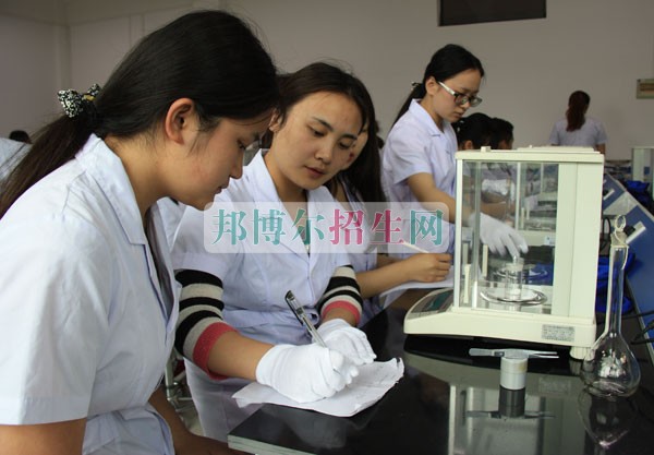 成都哪些藥劑專(zhuān)業(yè)學(xué)校好