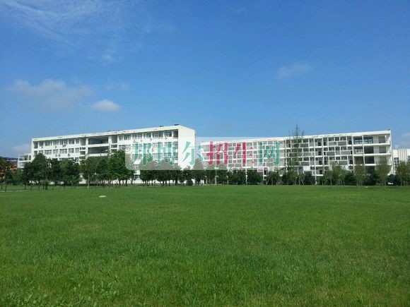 成都應用電子技術(shù)最好學校