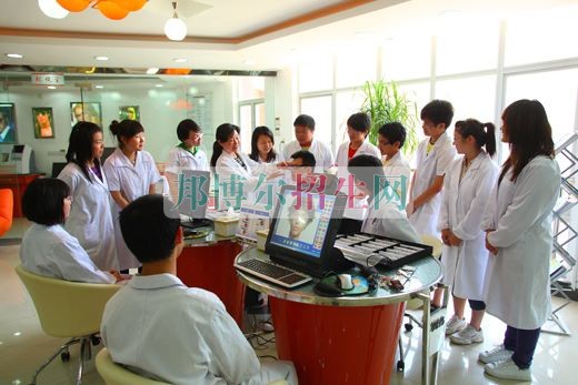 成都最好的眼視光技術(shù)學校