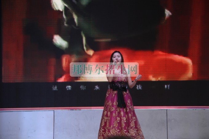 天府新區(qū)成人中等專業(yè)學(xué)校“美好新區(qū)，千年廣都”