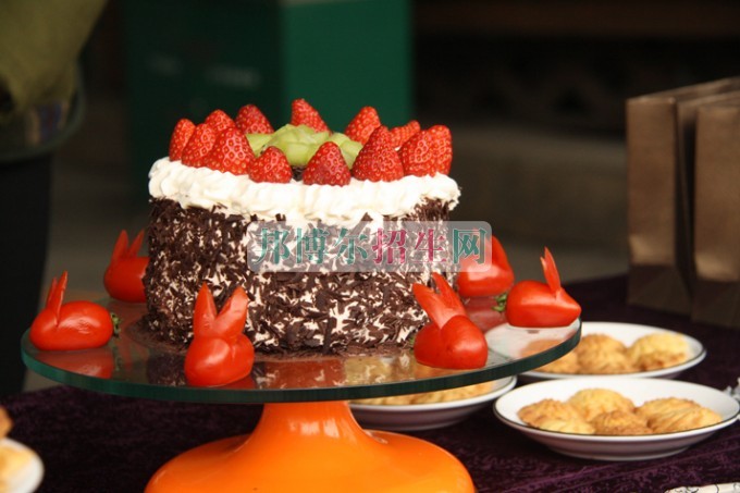 天府新區(qū)成人中等專業(yè)學(xué)校“美好新區(qū)，千年廣都”