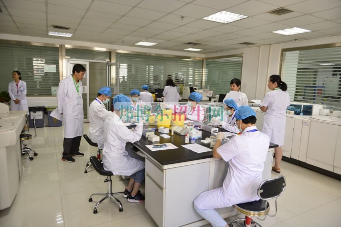 成都臨床醫(yī)學學校哪里好