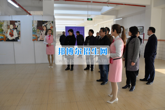 川南幼兒師范高等專(zhuān)科學(xué)校迎接隆昌縣創(chuàng)建第四屆省級(jí)文明城市測(cè)評(píng)組考評(píng)