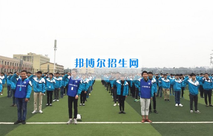 加強(qiáng)文明禮儀養(yǎng)成教育 培養(yǎng)高素質(zhì)的中國工匠——瀘職校汽車工程部文明禮儀養(yǎng)成教育培訓(xùn)活動