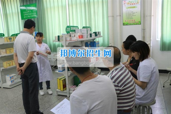 四川衛(wèi)生康復(fù)職業(yè)學(xué)院校企合辦營(yíng)銷技能大賽，共促學(xué)生營(yíng)銷技能提升