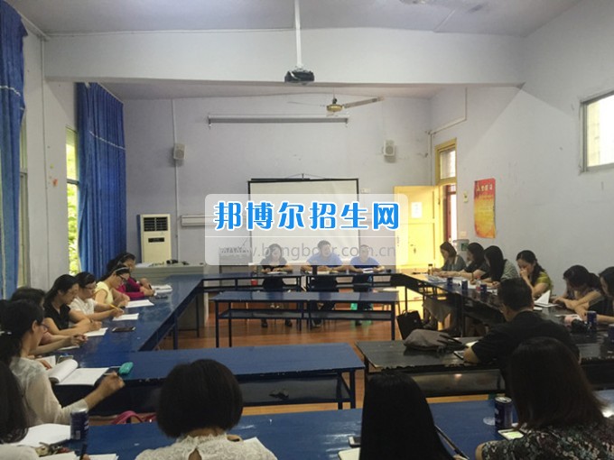 川北醫(yī)學(xué)院各院系舉行2017屆畢業(yè)生師生座談會