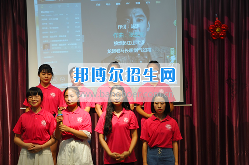 重慶工商大學(xué)派斯學(xué)院舉行青春“三下鄉(xiāng)”，我們在路上活動