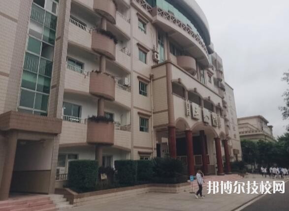 重慶渝北職業(yè)教育中心2020年招生辦聯(lián)系電話