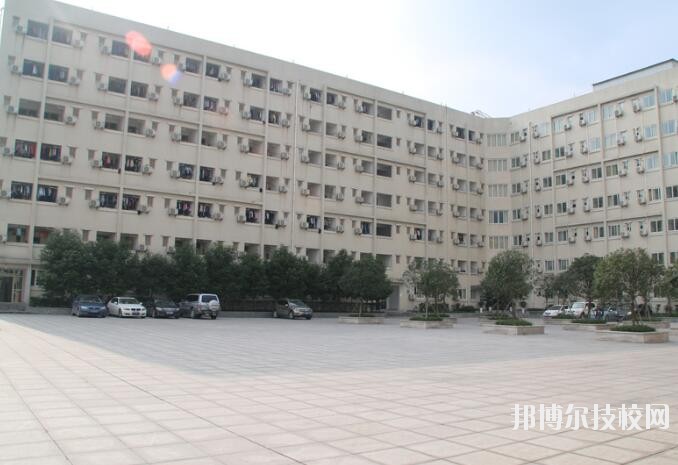 重慶礦業(yè)工程學(xué)校怎么樣、好不好