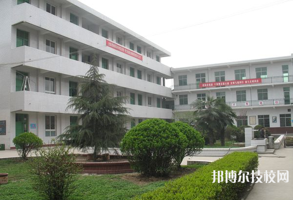 西安雁塔區(qū)職業(yè)高級中學(xué)2020年報名條件、招生要求、招生對象