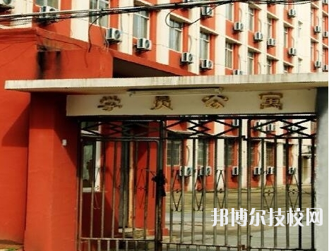 江西贛江技工學(xué)校2020年報名條件、招生要求、招生對象 