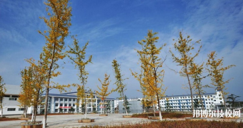 銅仁交通學(xué)校2020年學(xué)費、收費多少