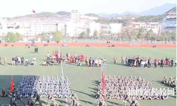 平塘中等職業(yè)學(xué)校2020年報(bào)名條件、招生要求、招生對(duì)象