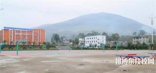 正安中等職業(yè)學(xué)校2020年報(bào)名條件、招生要求、招生對象