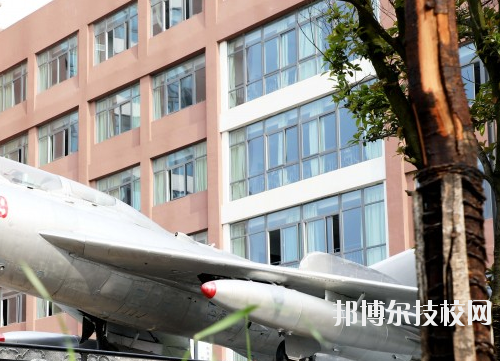 貴州航空工業(yè)技師學(xué)院2020年報(bào)名條件、招生要求、招生對(duì)象