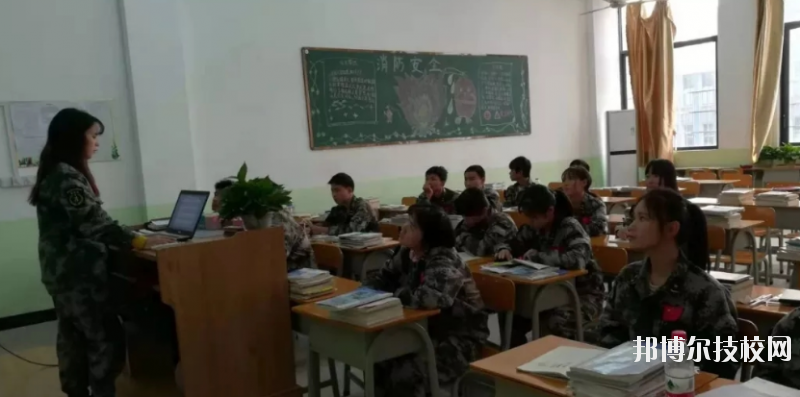 南康電子工業(yè)技術(shù)學(xué)校2020年報名條件、招生要求、招生對象