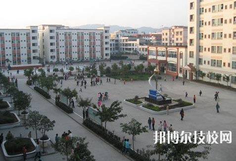 重慶企業(yè)管理學(xué)校2020年報(bào)名條件、招生要求、招生對象