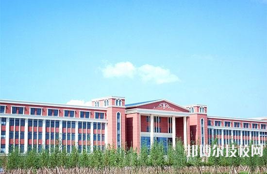 樂山市金盾職業(yè)學校2020年招生辦聯系電話