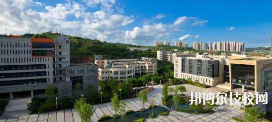 重慶工業(yè)技師學(xué)院2020年招生辦聯(lián)系電話(huà)