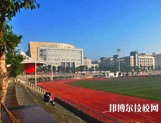 重慶渝中高級職業(yè)學校2020年報名條件、招生要求、招生對象