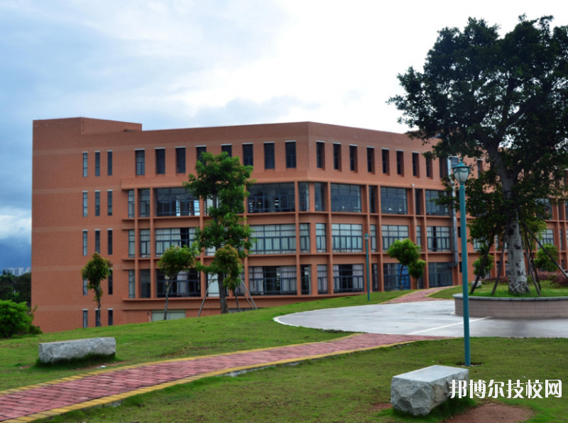 重慶渝中高級職業(yè)學(xué)校怎么樣、好不好