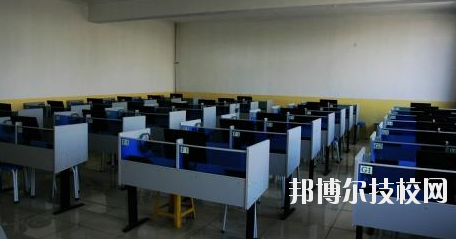 甘肅經(jīng)濟(jì)貿(mào)易學(xué)校2020年學(xué)費(fèi)、收費(fèi)多少