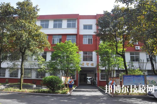 安遠(yuǎn)應(yīng)用職業(yè)技術(shù)學(xué)校怎么樣、好不好