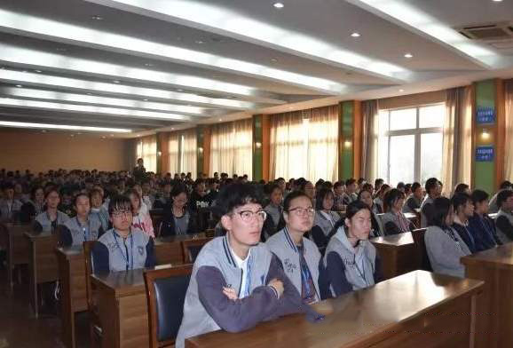 江陰華姿中等專業(yè)學(xué)校2020年報(bào)名條件、招生要求、招生對象