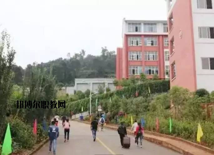 祿勸職業(yè)高級(jí)中學(xué)怎么樣、好不好